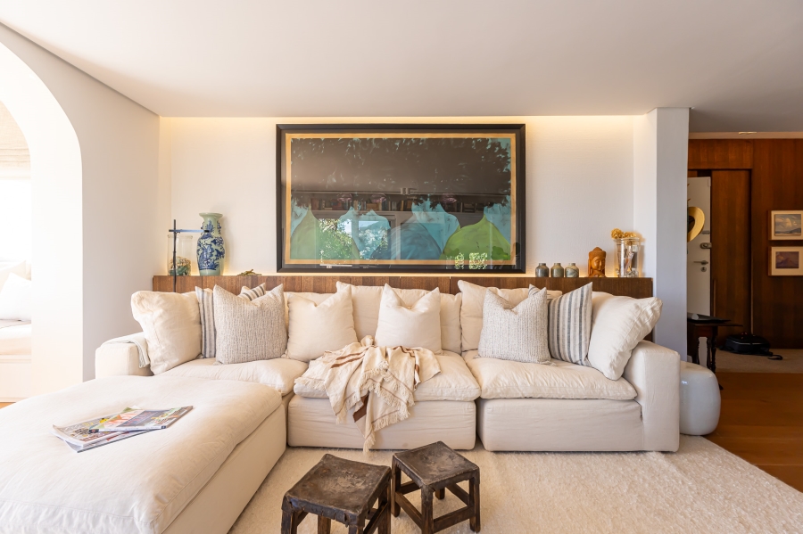 1 Bedroom Property for Sale in Sea Point Western Cape